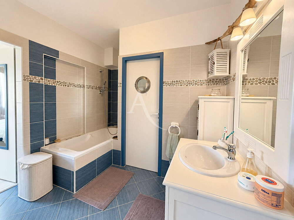 à vendre  Maison Saint-Gilles-Croix-de-Vie (85800)