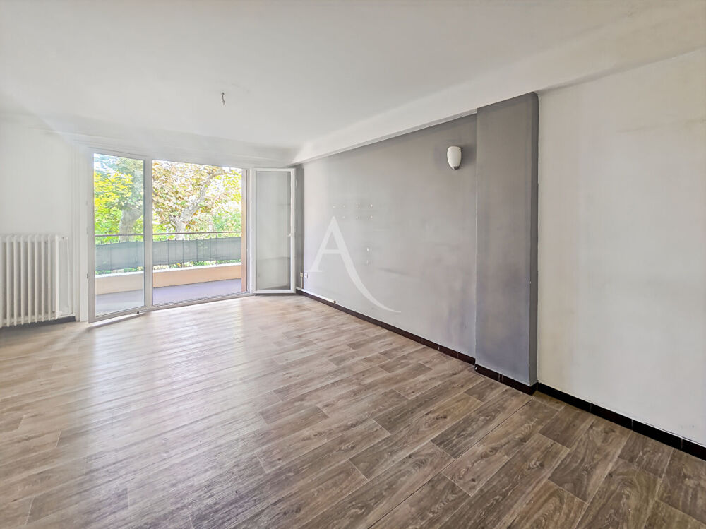 À vendre de 77 m² Allauch La Pounche (13190) Appartement T4 avec garage, cave et balcons