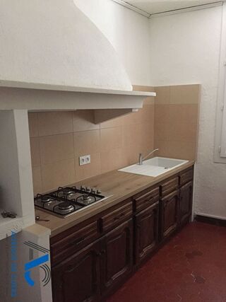  Immeuble � vendre 15 + pi�ces 225 m�