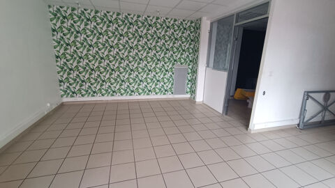 Local commercial Courseulles Sur Mer 50 m2 900 14470 Courseulles sur mer