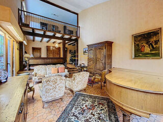  Maison � vendre 9 pi�ces 335 m�