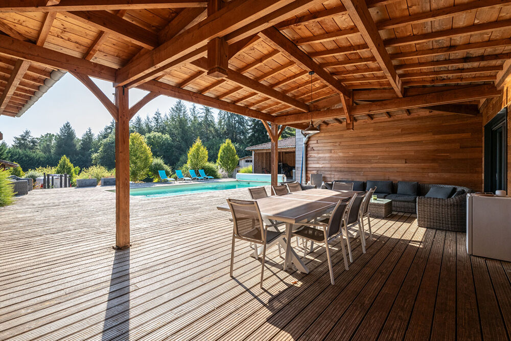 Vente Maison Villa de plain-pied 280 m² 6 chambres Piscine & jacuzzi Antonne et trigonant