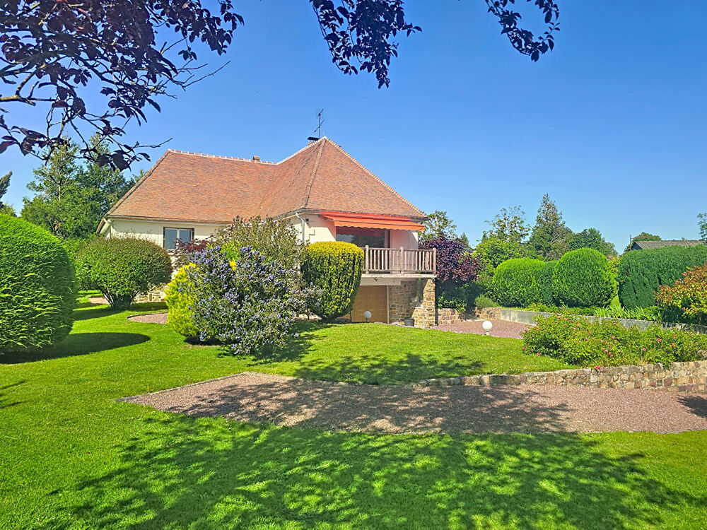 SAINT MARTIN AUX CHARTRAINS - Maison 6 Pièces
