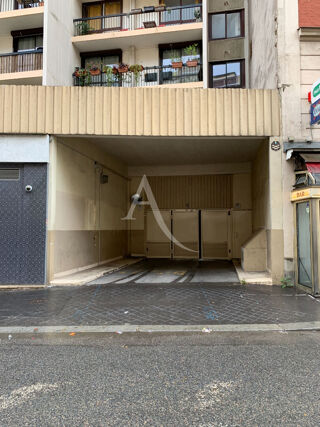  Parking / Garage  vendre 12 m