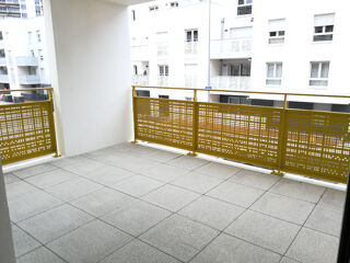  Appartement à louer 4 pièces 89 m²