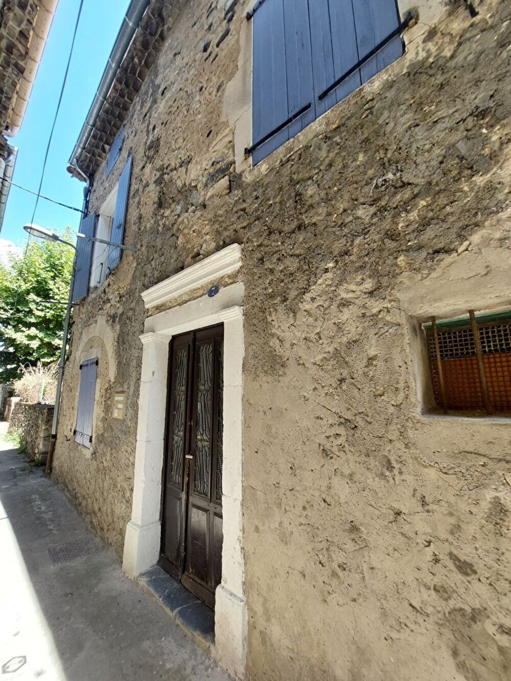 Vente Maison Maison de ville 90 m� sur 3 niveaux � r�nover. Le teil