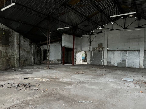  Parking / Garage � louer 700 m�