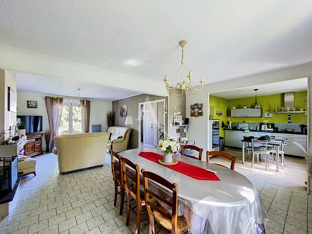 Maison Montreuil Juigne 6 pièces 133 m2