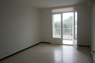  Appartement à louer 4 pièces 74 m²