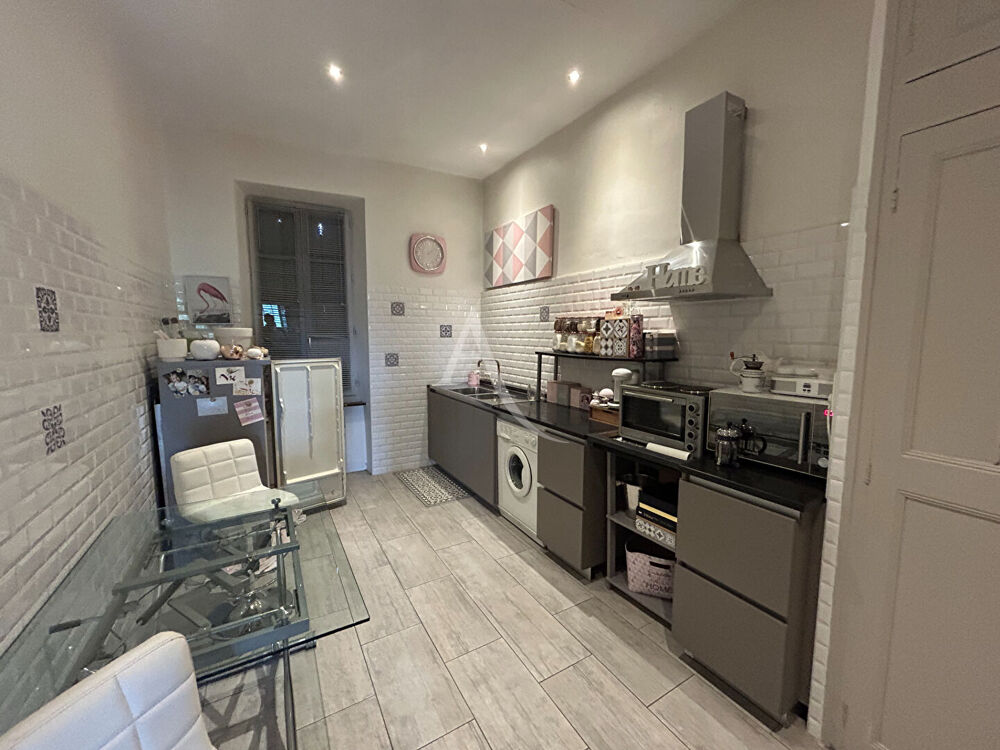 Vente Immeuble Immeuble � Carcassonne : 1 local, 2 appartements et une d�pendance Carcassonne