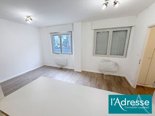  Appartement à louer 1 pièce 32 m²