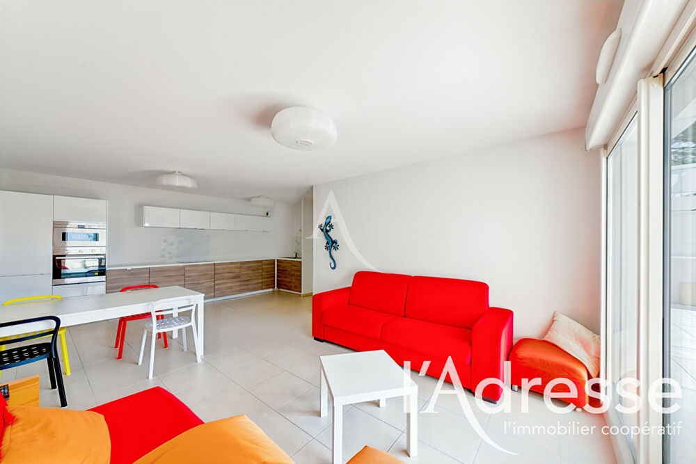 Location Appartement LA CIOTAT - SAINT-JEAN - T3 AVEC GRANDE TERRASSE, BOX ET PARKING La ciotat