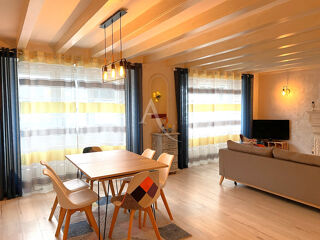  Maison à louer 6 pièces 167 m²