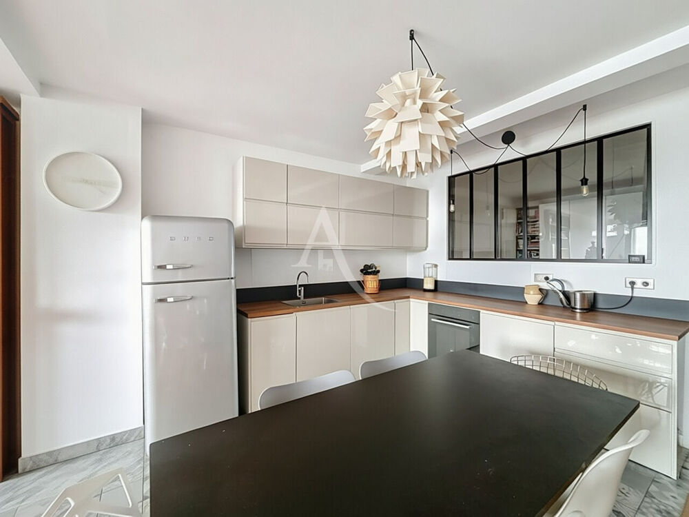 Suresnes Liberté - Appartement 4/5 pièces de 99,30 m² avec parking
