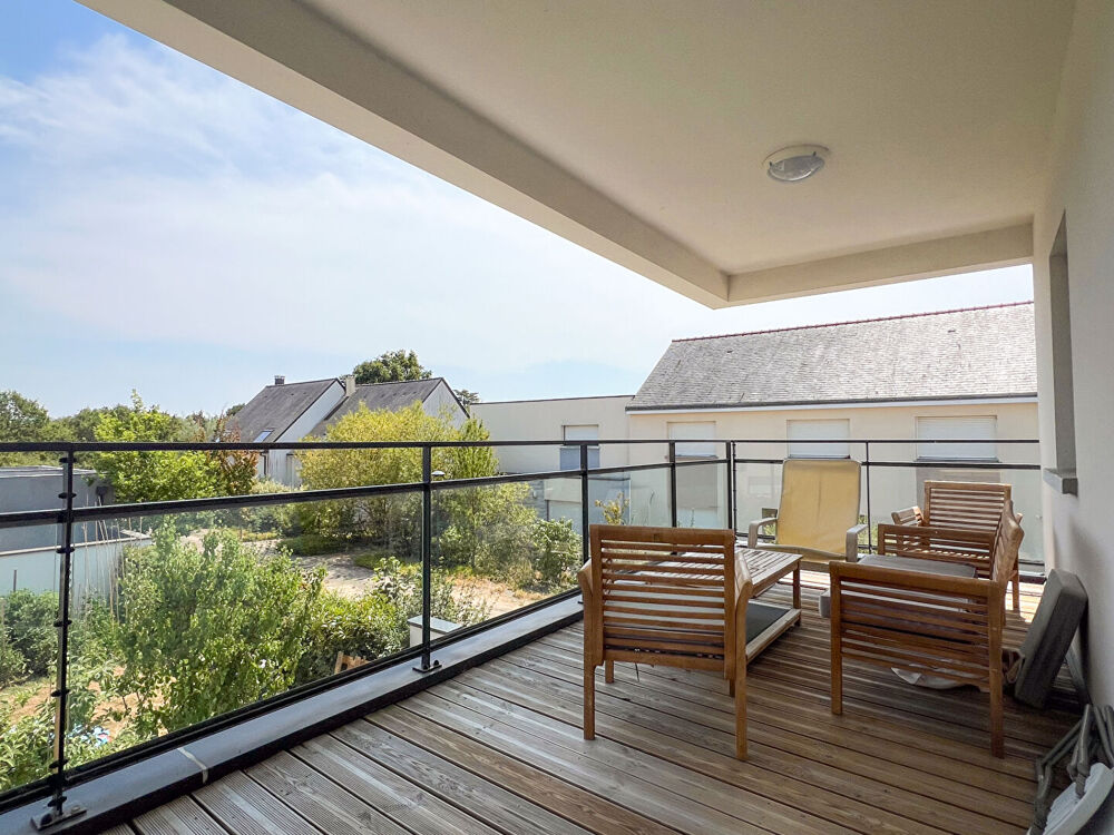 Maison contemporaine à Trélazé, 5 chambres dont une au rez-de-chaussée, garage jardin et dépendance