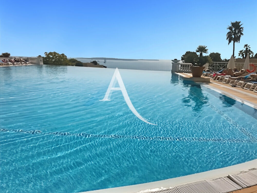 Appartement Cannes 2 pièces 26.72 m² - Rez-de-jardin - Vue mer - Vue mer - Croix des Gardes - Piscine - Tennis - Jardins