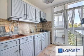 Vente Appartement APPARTEMENT 4 PIECES VENDU LOUÉ 73 m² à RIS ORANGIS Ris orangis