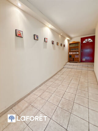  Immeuble � vendre 8 pi�ces 209 m�