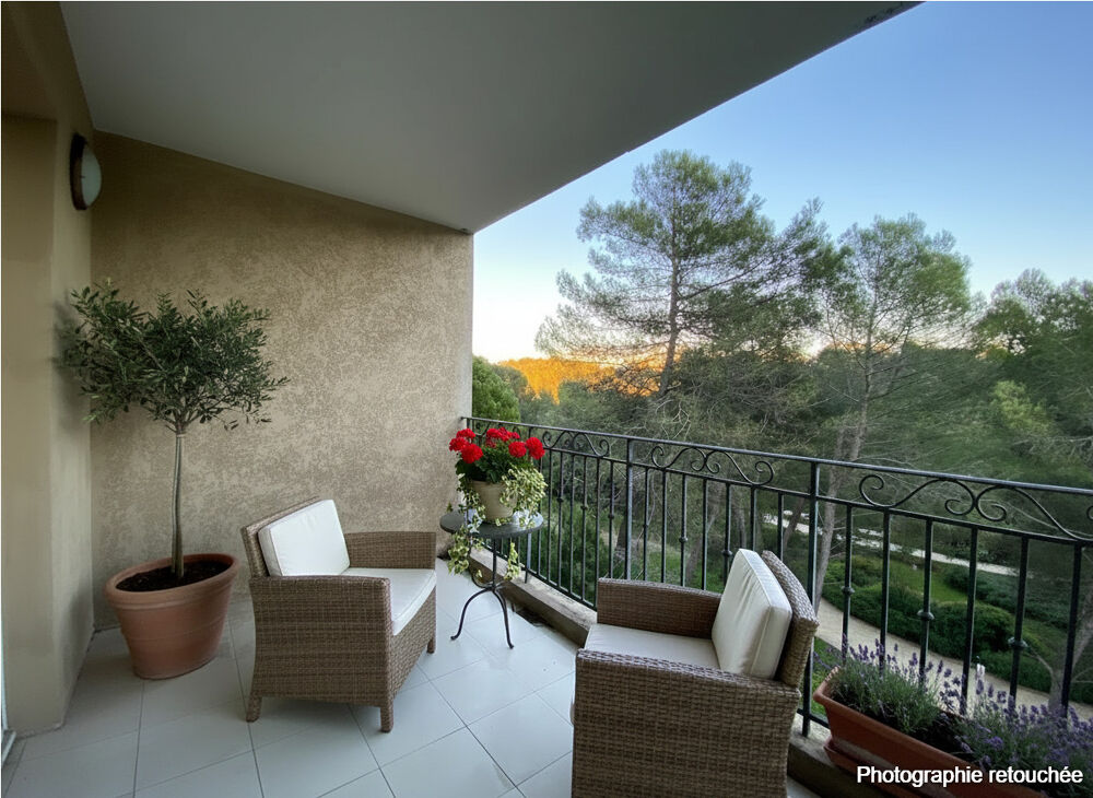 Mougins le Haut. 2 pièces avec terrasse, cave et garage. Vendu loué