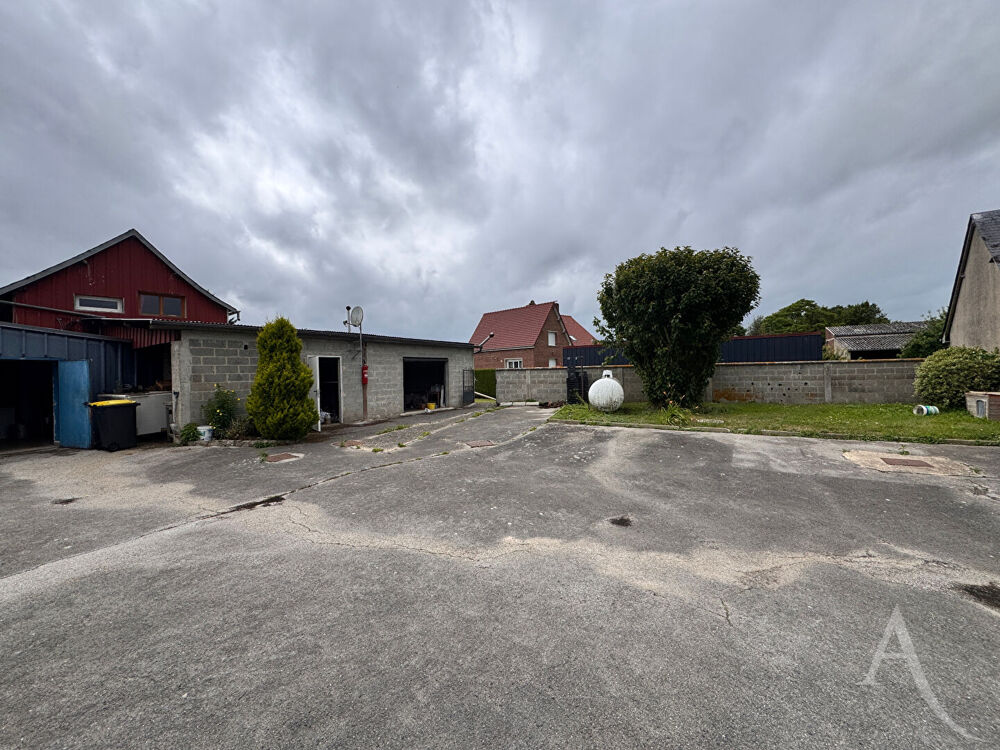   Ancien Restaurant - 2 appartements - Idéal investisseur ou projet professionnel Caulieres