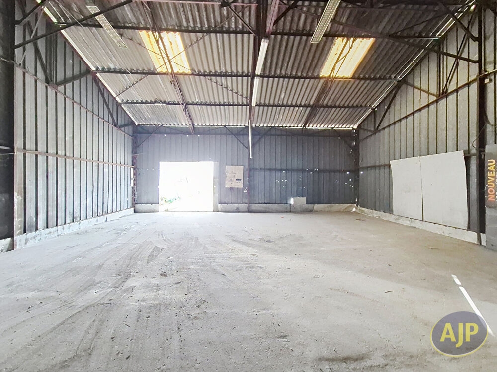   Local d'activité Montaigu Vendee 100 m2 Montaigu vendee