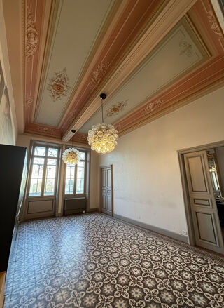  Appartement � vendre 4 pi�ces 280 m�