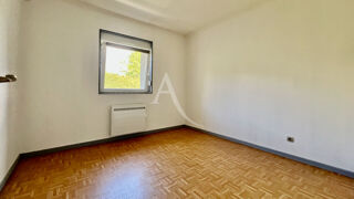  Appartement à louer 3 pièces 87 m²