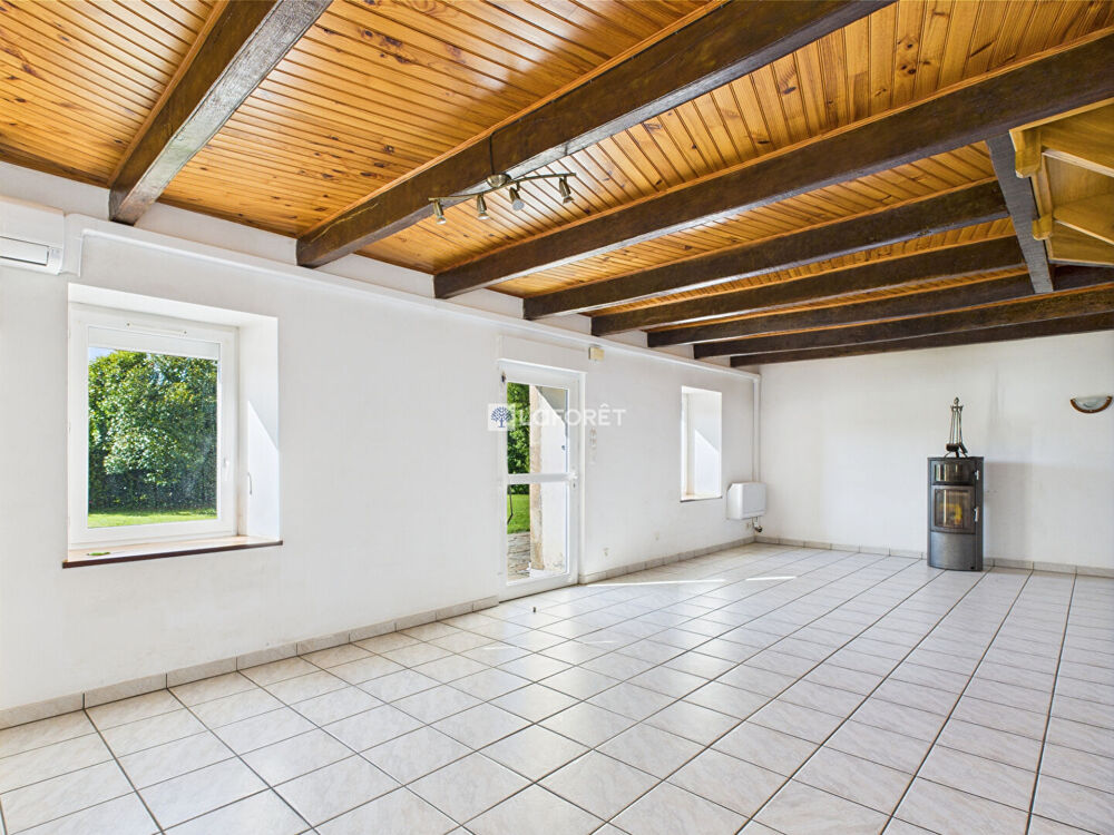 Location Maison Maison en pierre - Trégourez 5 pièce(s) 108 m2 TrÉgourez