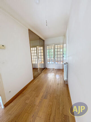  Appartement à louer 3 pièces 63 m²