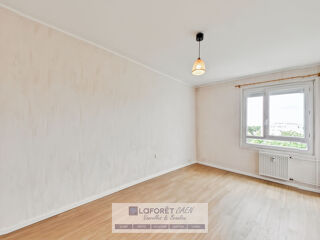  Appartement à louer 3 pièces 67 m²