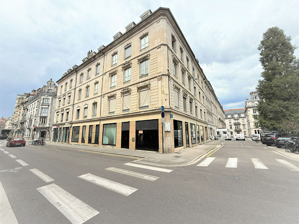   Local commercial / bureaux 210m² - Centre Ville BESANCON 