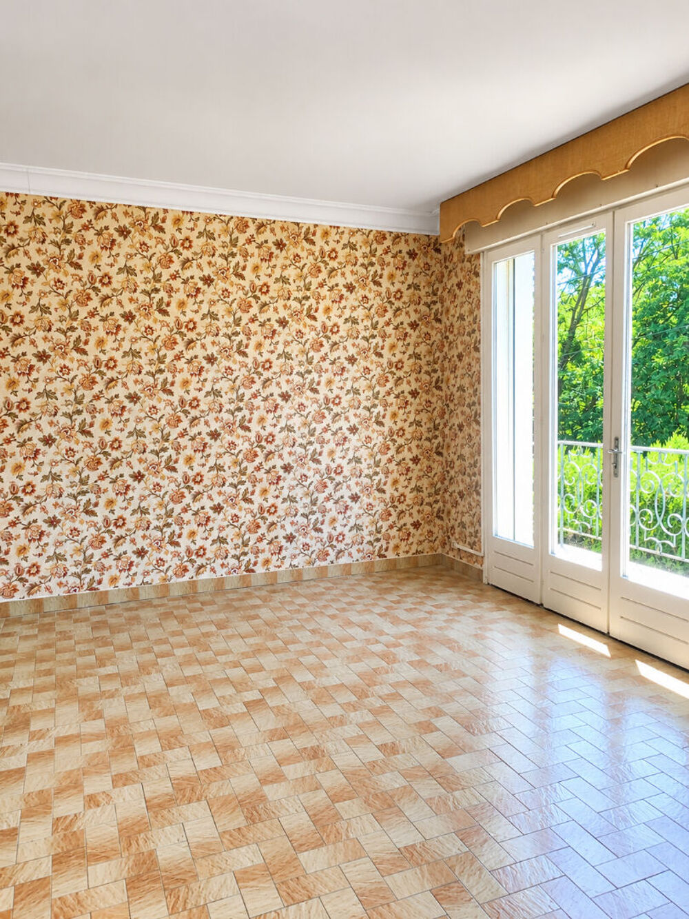 Vente Maison Maison familiale 150m2 - Lumineuse avec double garage, Saint-Martin-Le-Beau proche gare TGV commerce transport en commun école Saint martin le beau
