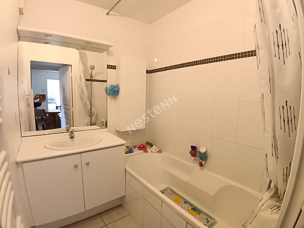 Vente Appartement Appartement T3 de 63m² carrez avec terrasse de 8m² et place de parking. Six fours les plages