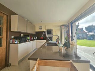  Maison  vendre 15 + pices 296 m