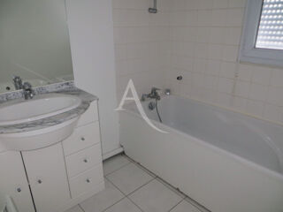  Appartement à louer 3 pièces 71 m²