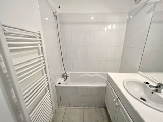  Appartement à louer 3 pièces 1 m²