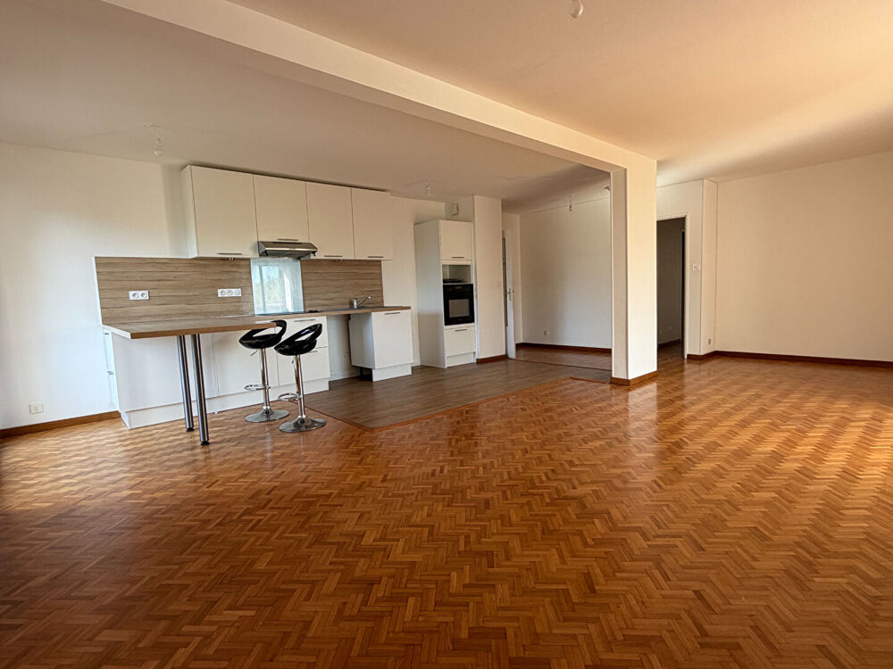 Spacieux appartement 3 pièces et garage fermé Olivet val