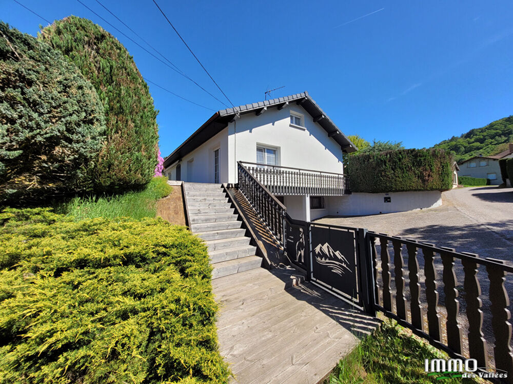 Maison 9 pièces 180 m² · à Fresse sur Moselle · 180 m² · 289 000 €