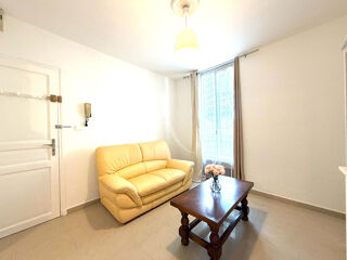  Appartement à louer 2 pièces 32 m²