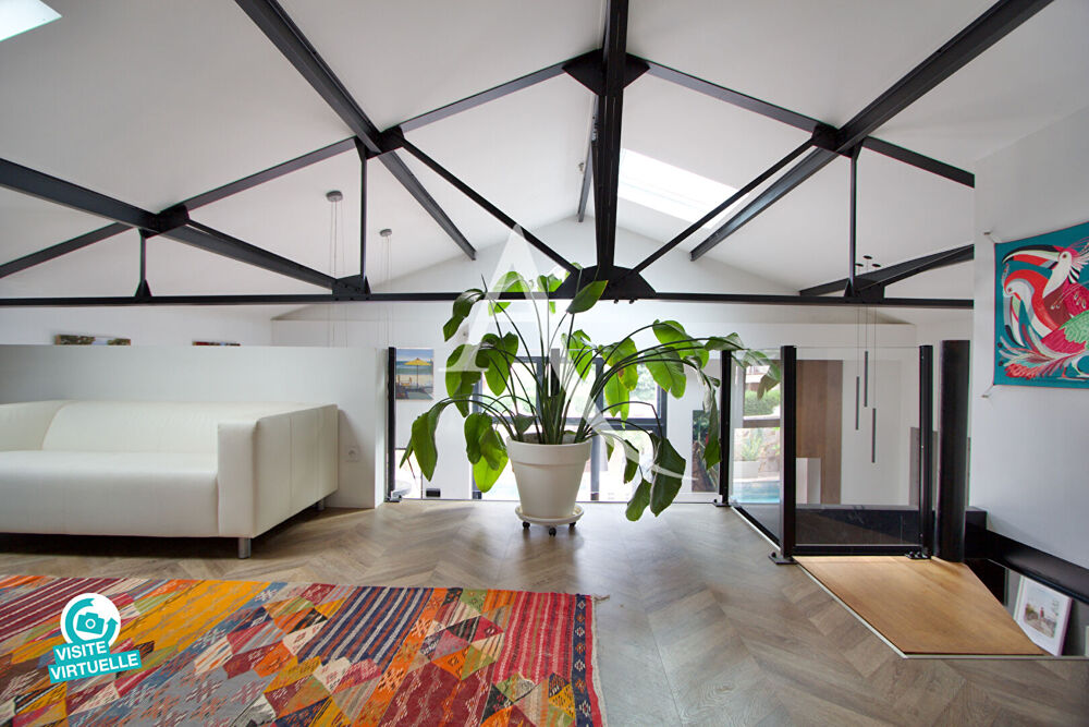 Maison style loft avec piscine à Lattes