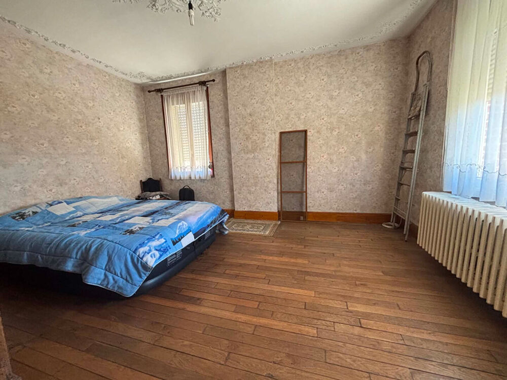 Vente Maison Maison de village individuelle avec grand Hangar et jardin Clary