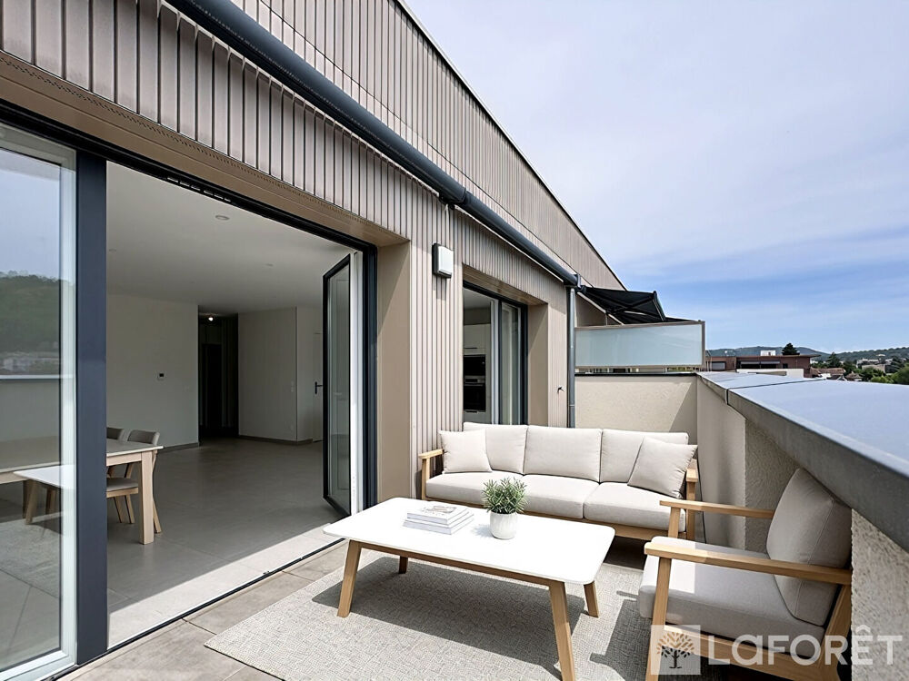 Vente Appartement attyque en Hyper centre de Bourgoin-Jallieu Bourgoin jallieu