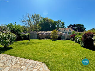  Maison  vendre 8 pices 214 m