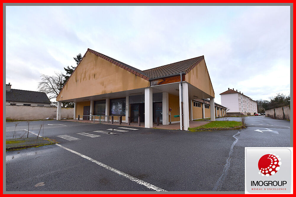   LOCAL COMMERCIAL PLEIN CENTRE : 