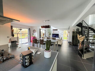  Maison  vendre 6 pices 134 m