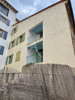  Immeuble à vendre 7 pièces 200 m²