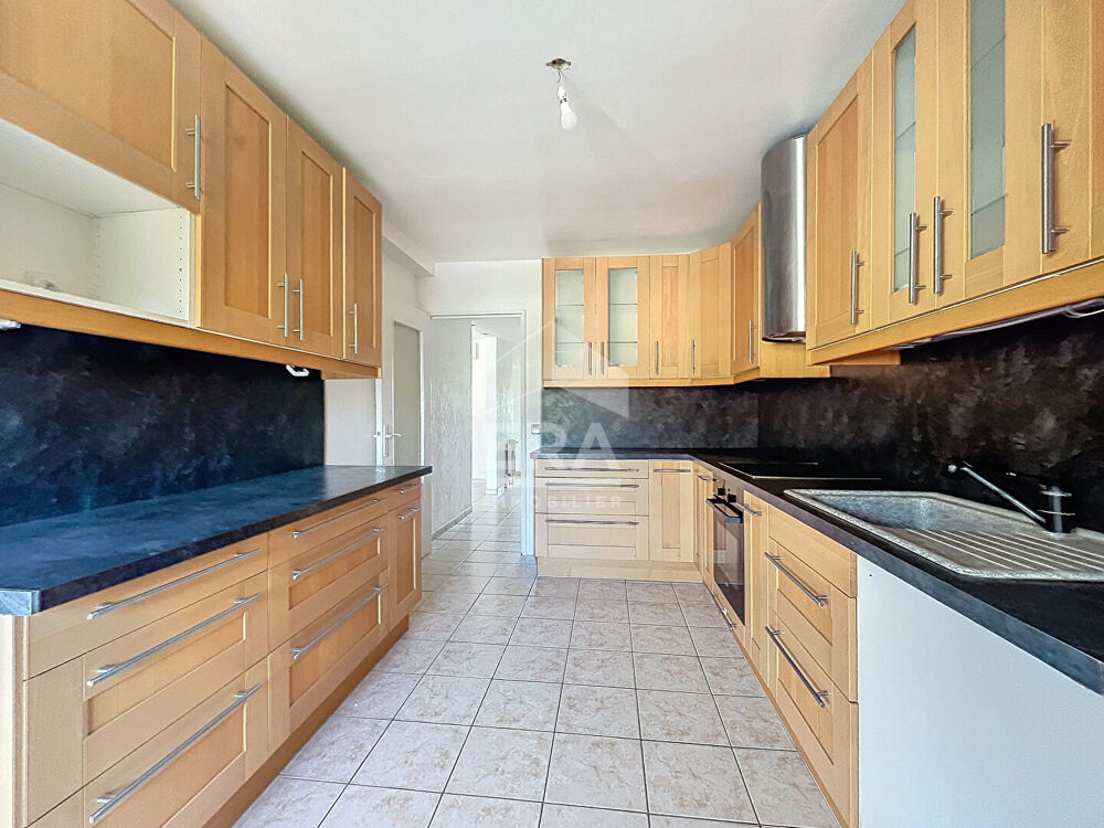 Vente Appartement 4 pièces traversant 85M² dernier étage, piscine Cagnes sur mer