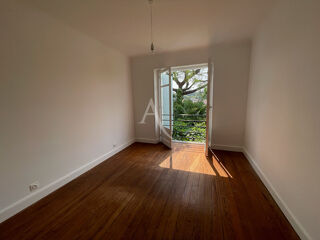  Appartement à louer 4 pièces 82 m²