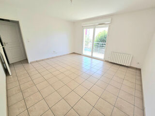  Appartement à louer 3 pièces 69 m²
