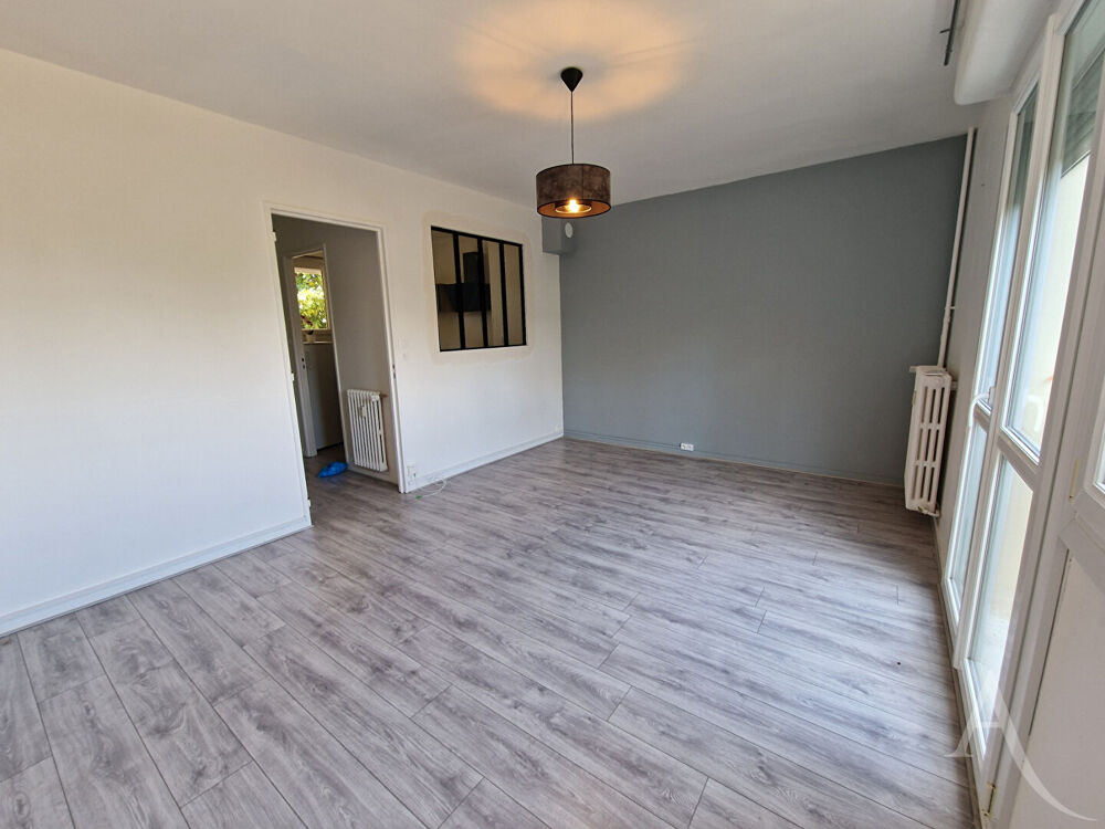 Vente Appartement Studio de 29,27 m² - Commerces et bus au pied de la résidence Caen